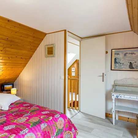 Bleue - Loq206 By Interhome * Locquirec